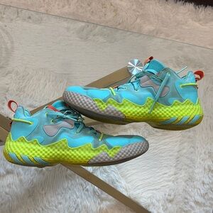 Adidas harden basketball sneakers size 13, great condition